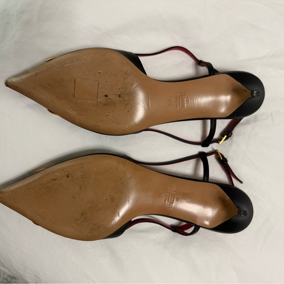 Valentino Garavani Black Leather Slingback Pumps with Gold Logo and Red Insole - Picture 4 of 4
